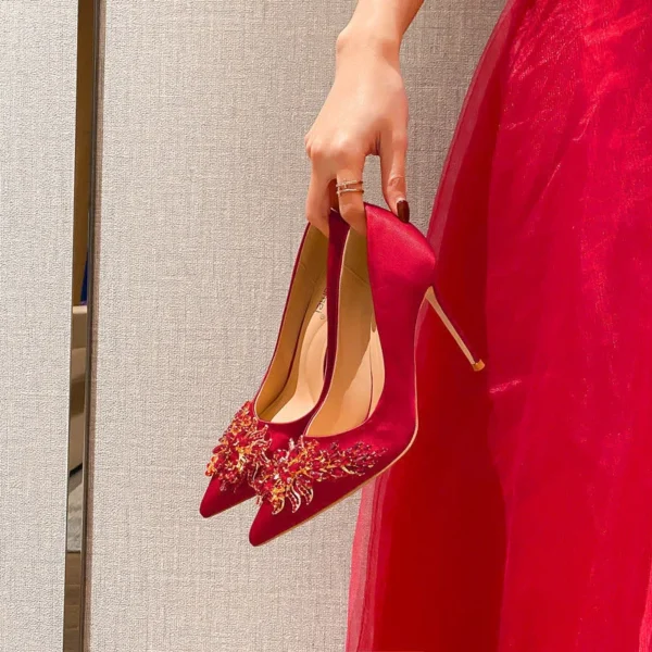 Exquisite red satin heels - Image 4