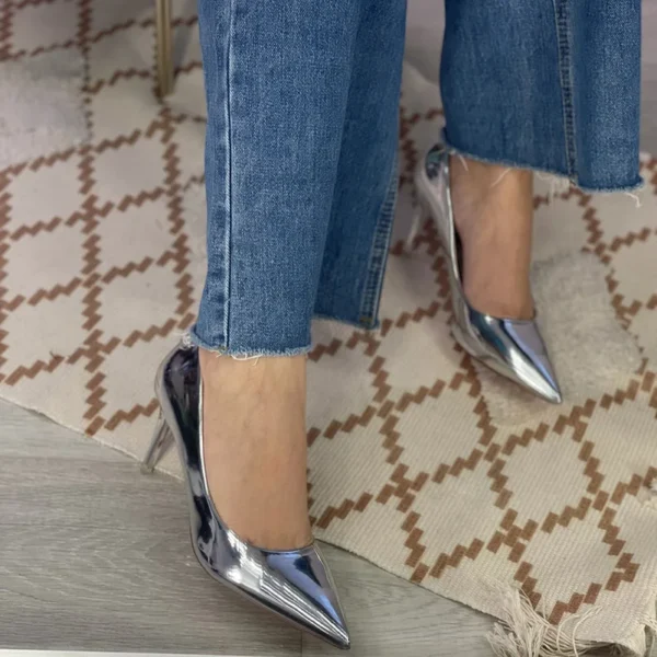 Women Mteallic Patent Bronze Leather Pumps - Image 2