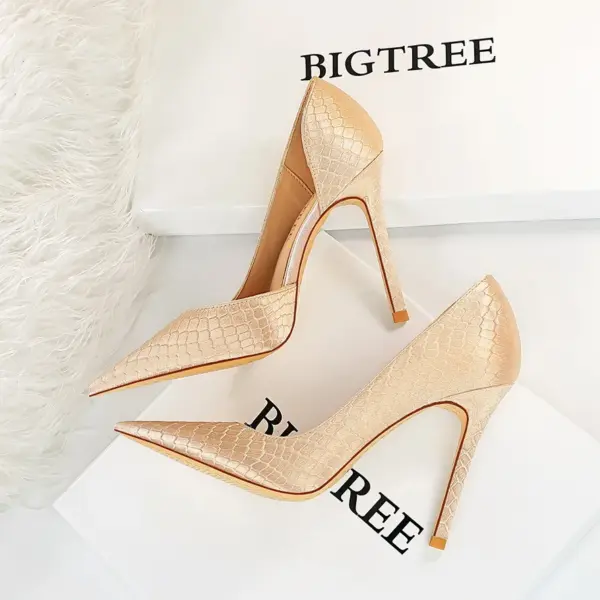 Fashionable Serpentine Satin Pumps - Image 2